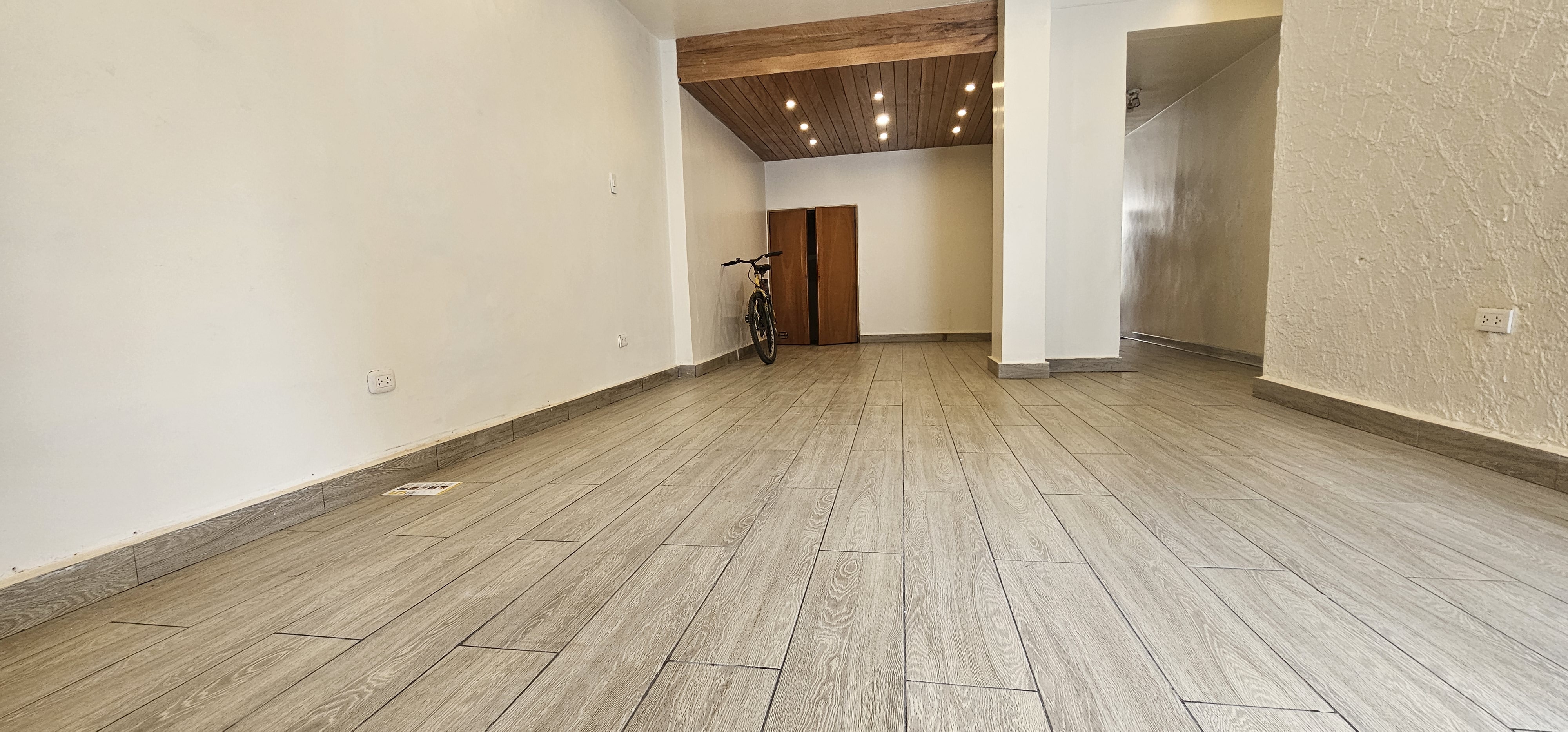 Estratégico Local en Av.Fátima