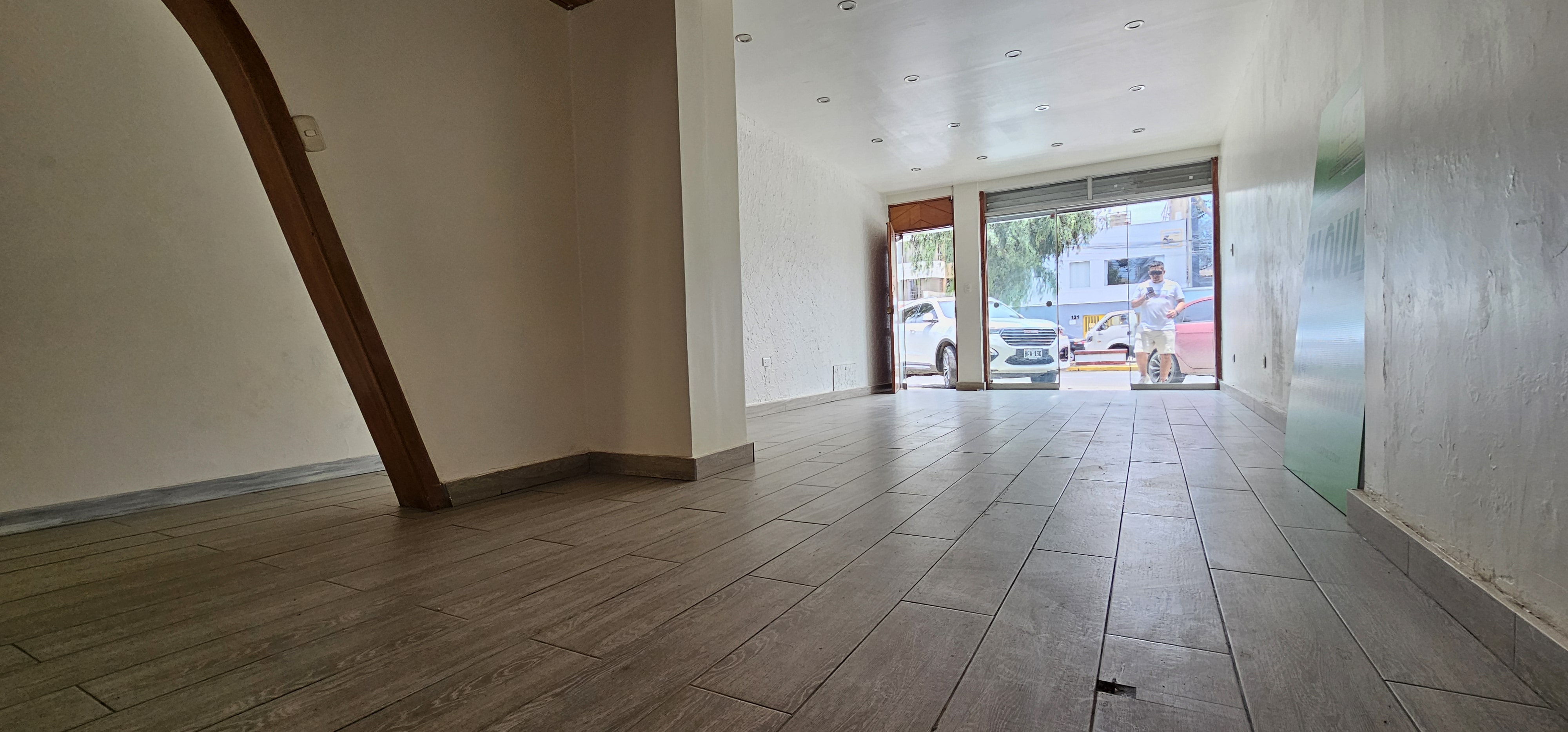 Estratégico Local en Av.Fátima