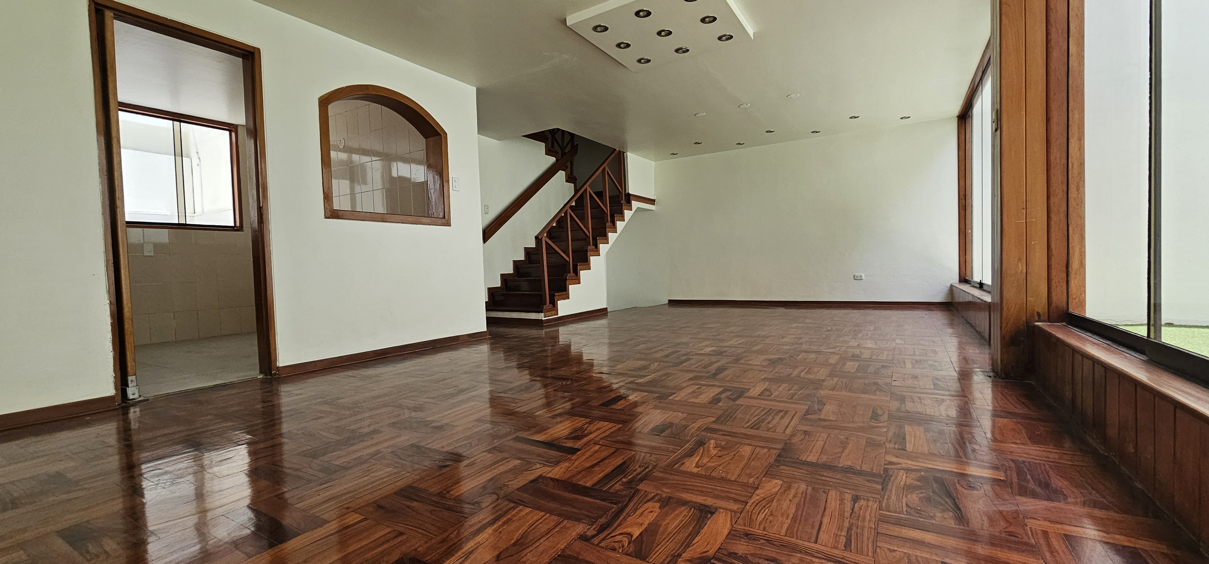 Estratégico Local en Av.Fátima