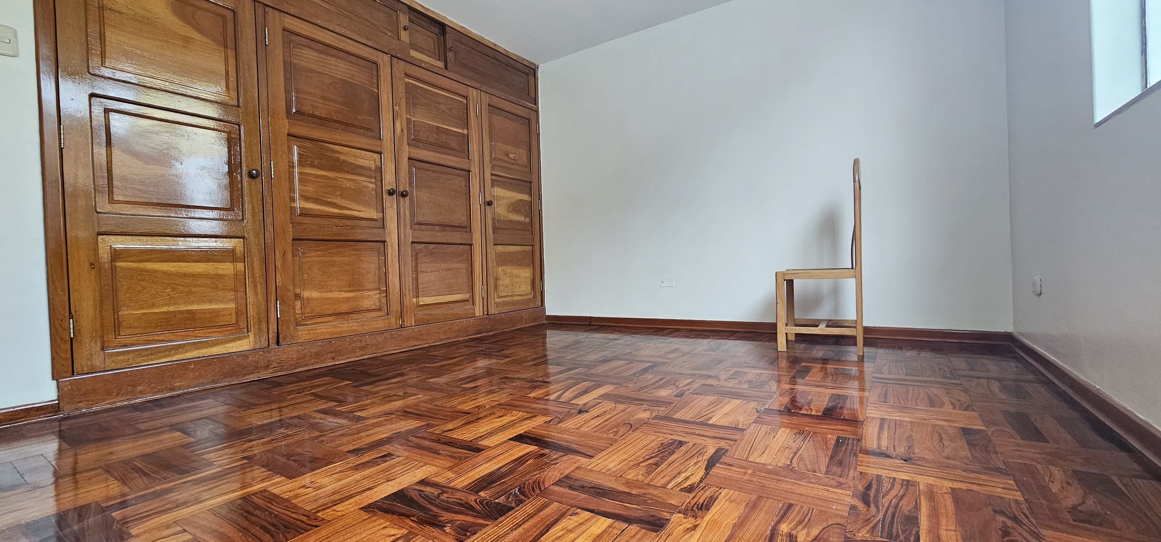 Estratégico Local en Av.Fátima