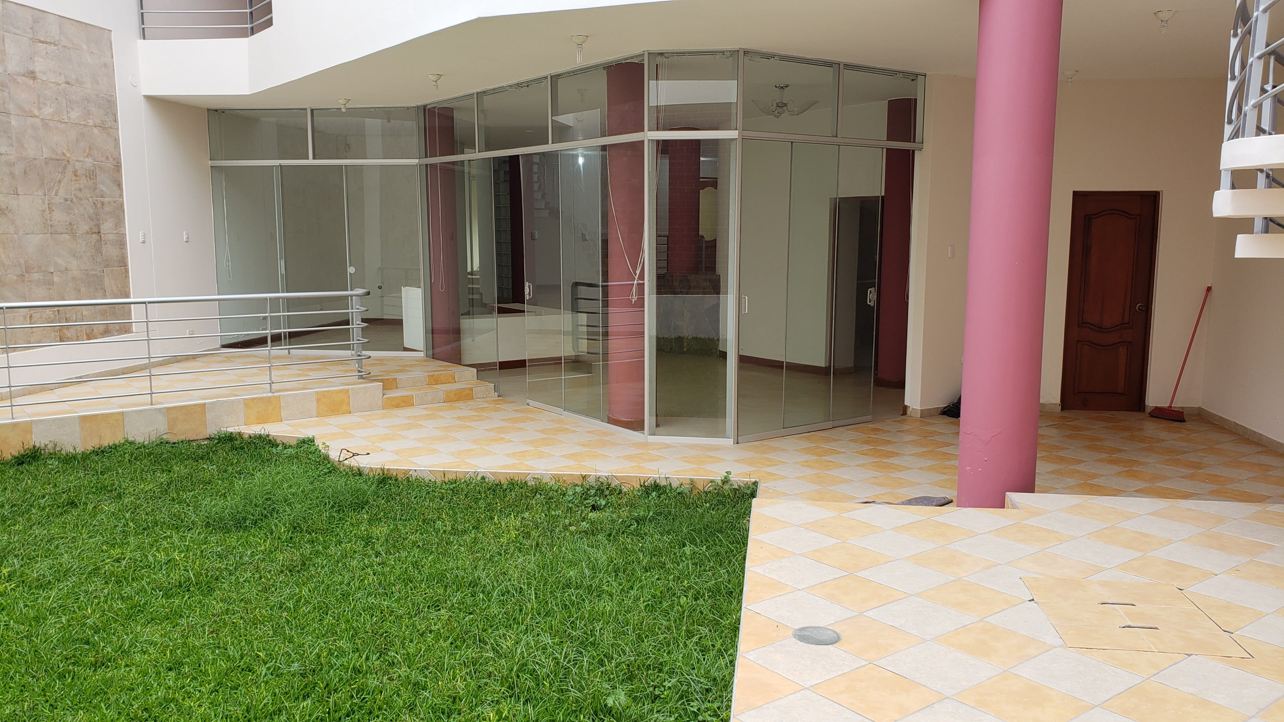 Magnífica Casa Frente a Parque,El Golf