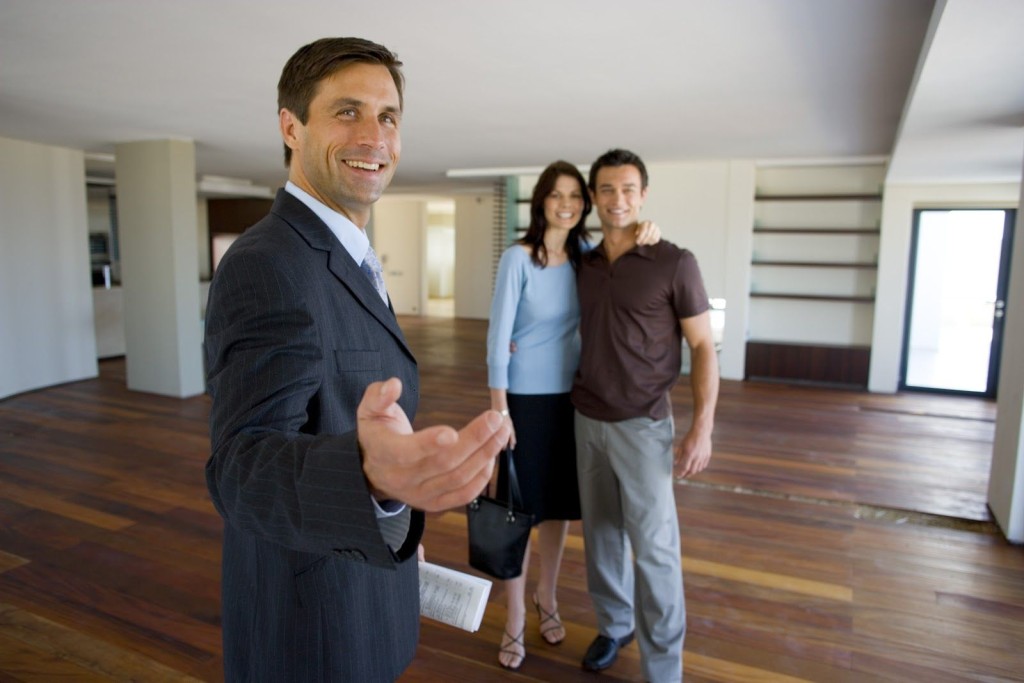 Foto de ¿ Por qué elegir una inmobiliaria ?