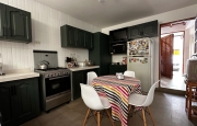 Miniatura 14 de Renovada Elegancia en una Ubicación Privilegiada:Casa en el Corazón de El Golf,Trujillo
