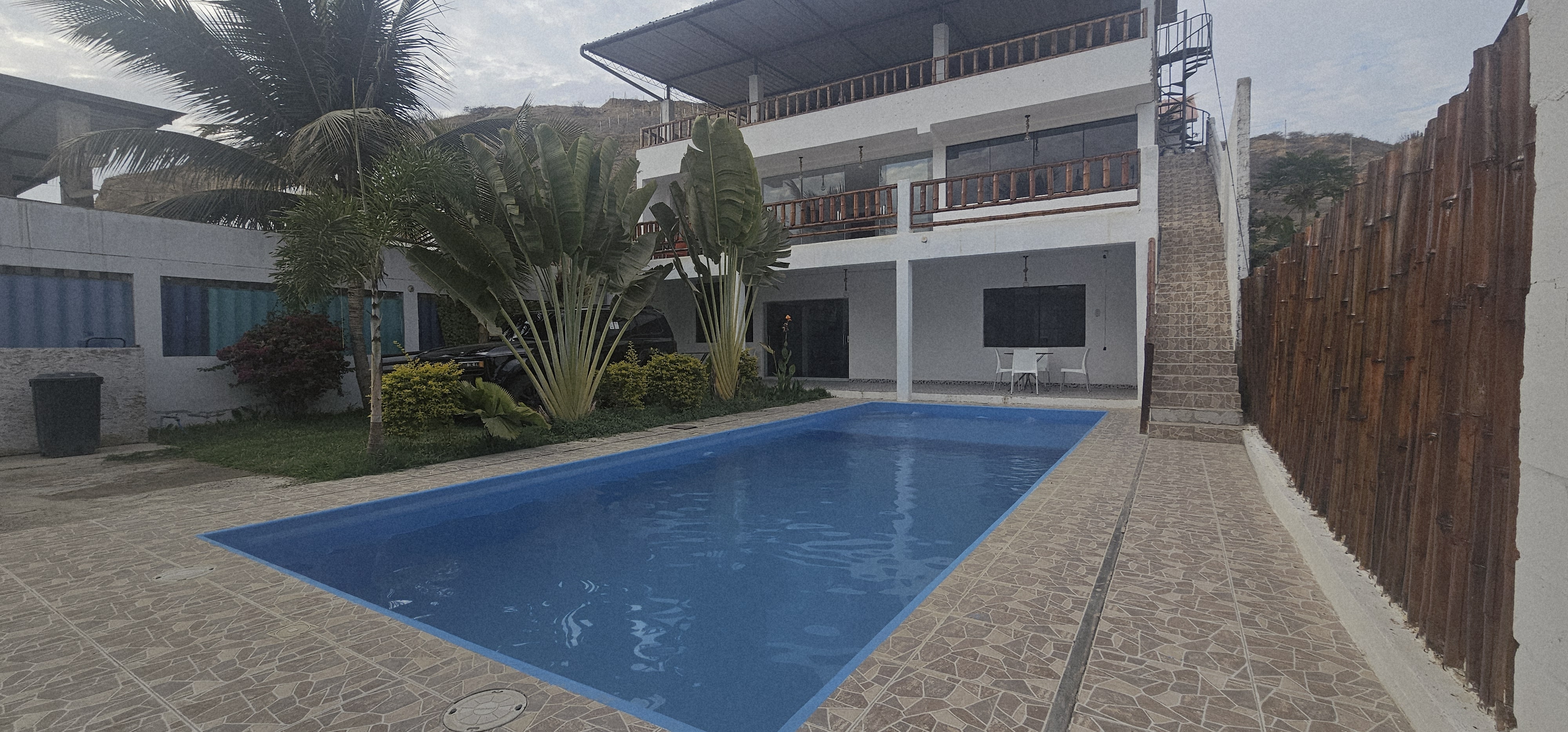 Hotel en Punta Sal, Tumbes – Inversión Turística Rentable en el Norte del Perú