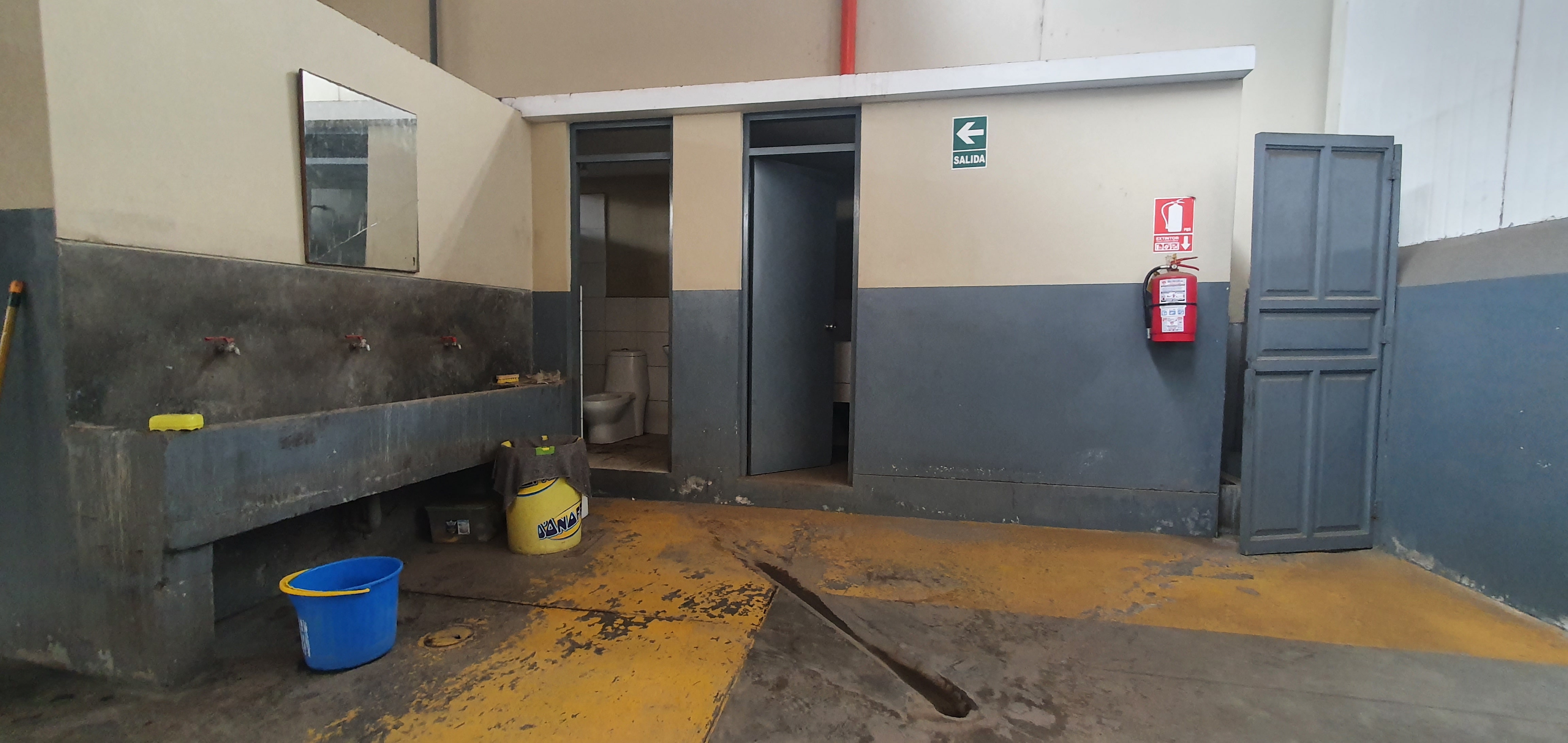 Tremendo Local para Almacenes muy cerca al Mercado La Unión