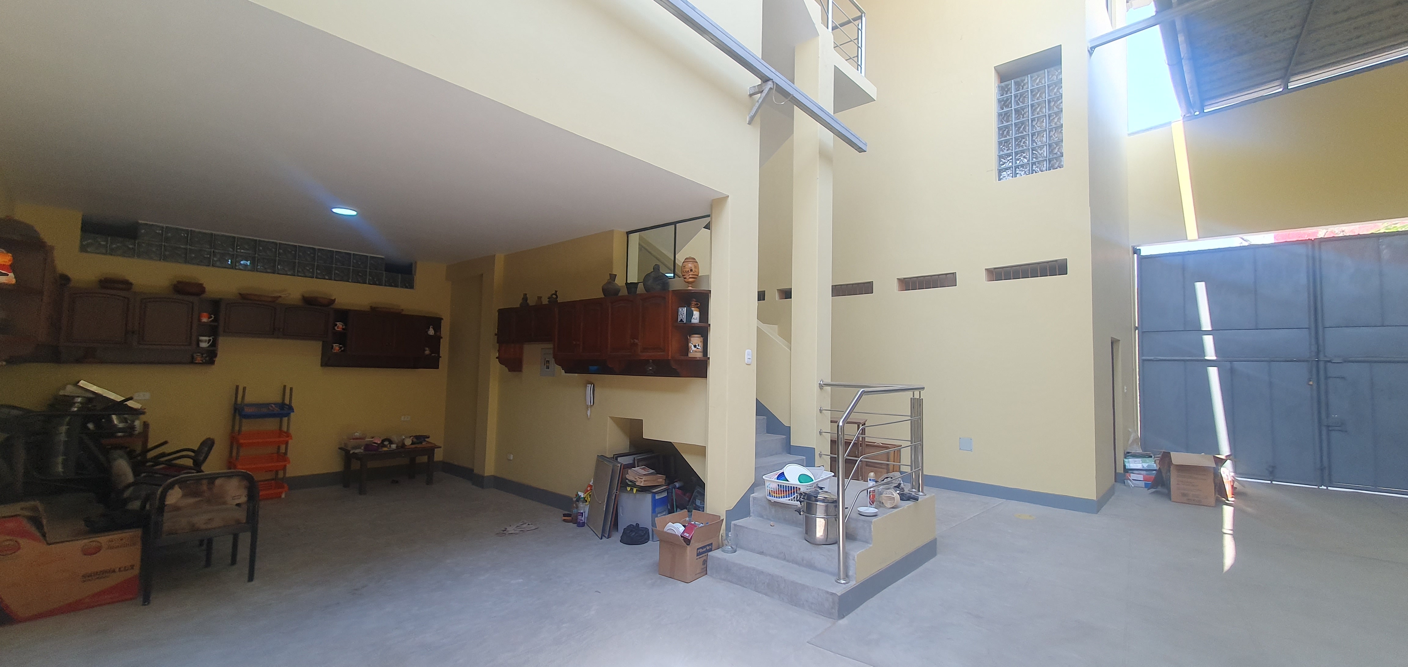 Local Comercial de Estreno con 10 Habitaciones:¡Oportunidad Única!