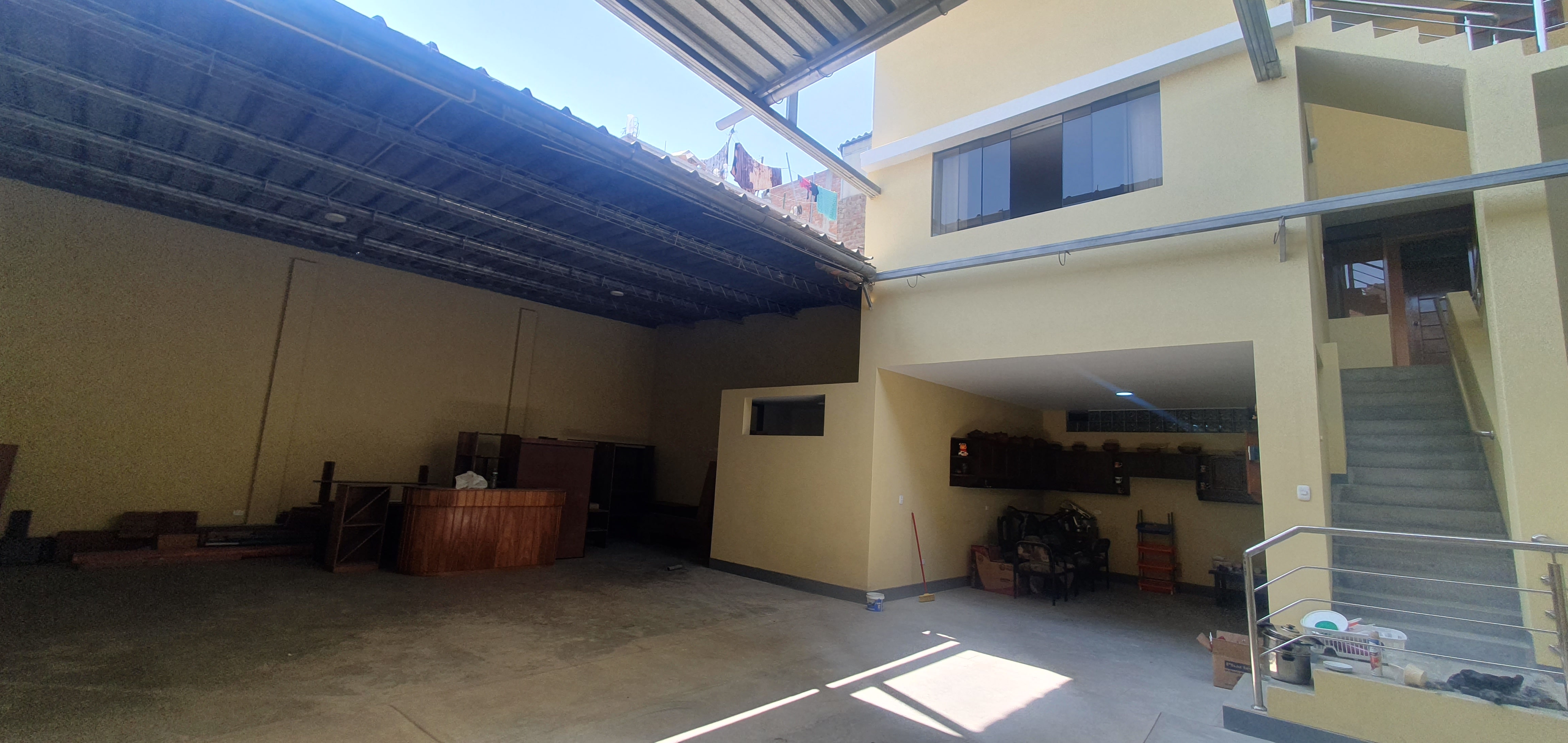 Local Comercial de Estreno con 10 Habitaciones:¡Oportunidad Única!