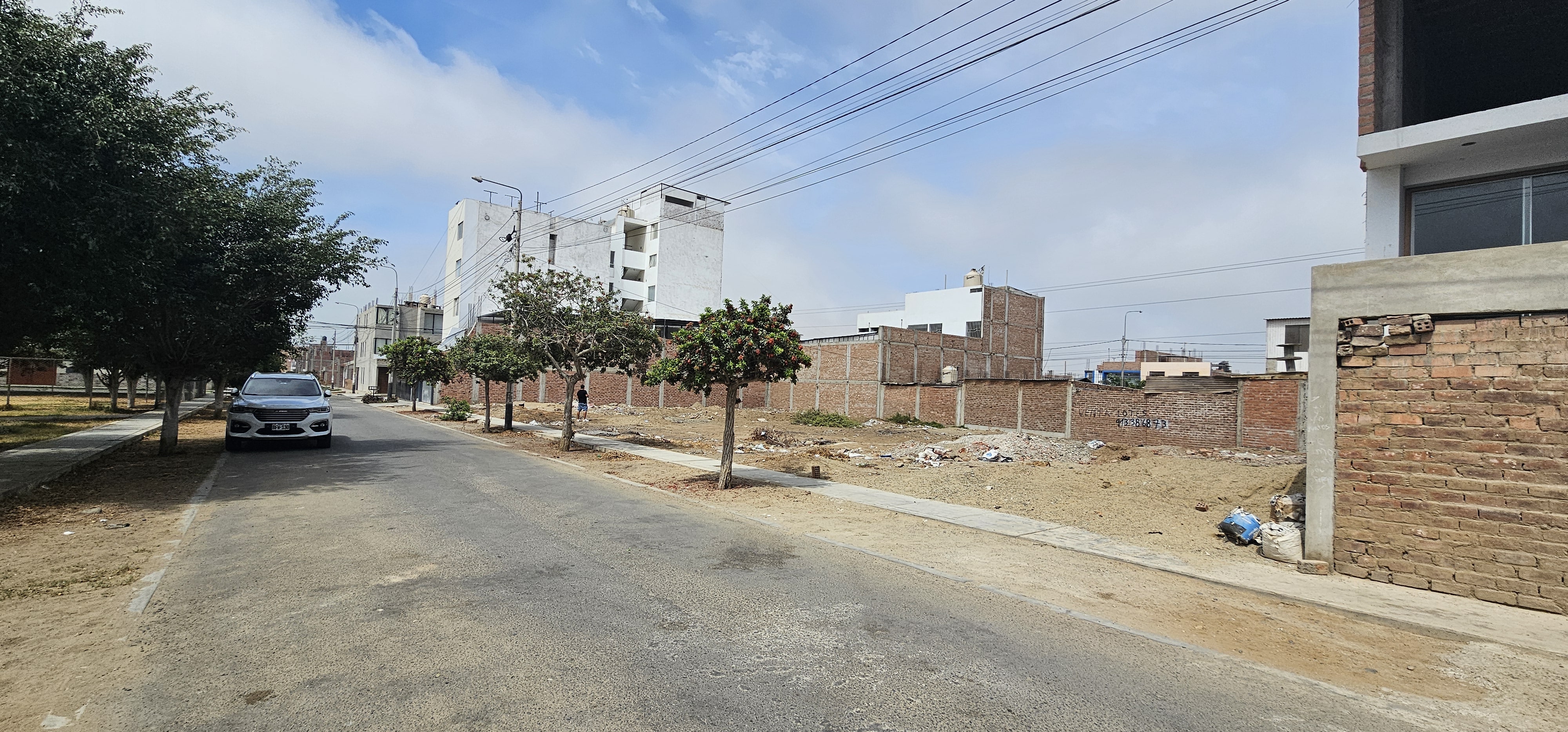 Magníficos Terrenos Frente a Parque
