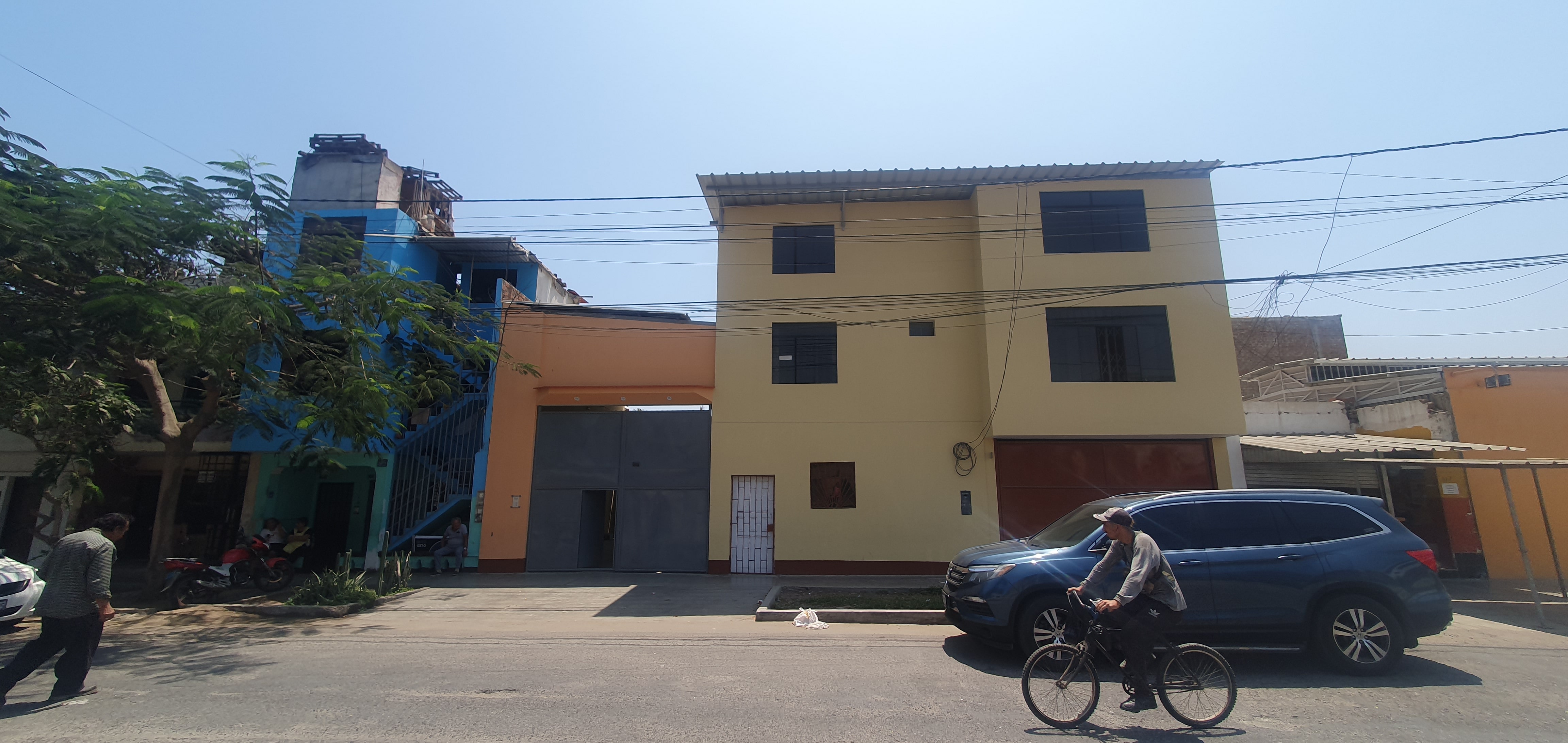 Local Comercial de Estreno con 10 Habitaciones:¡Oportunidad Única!