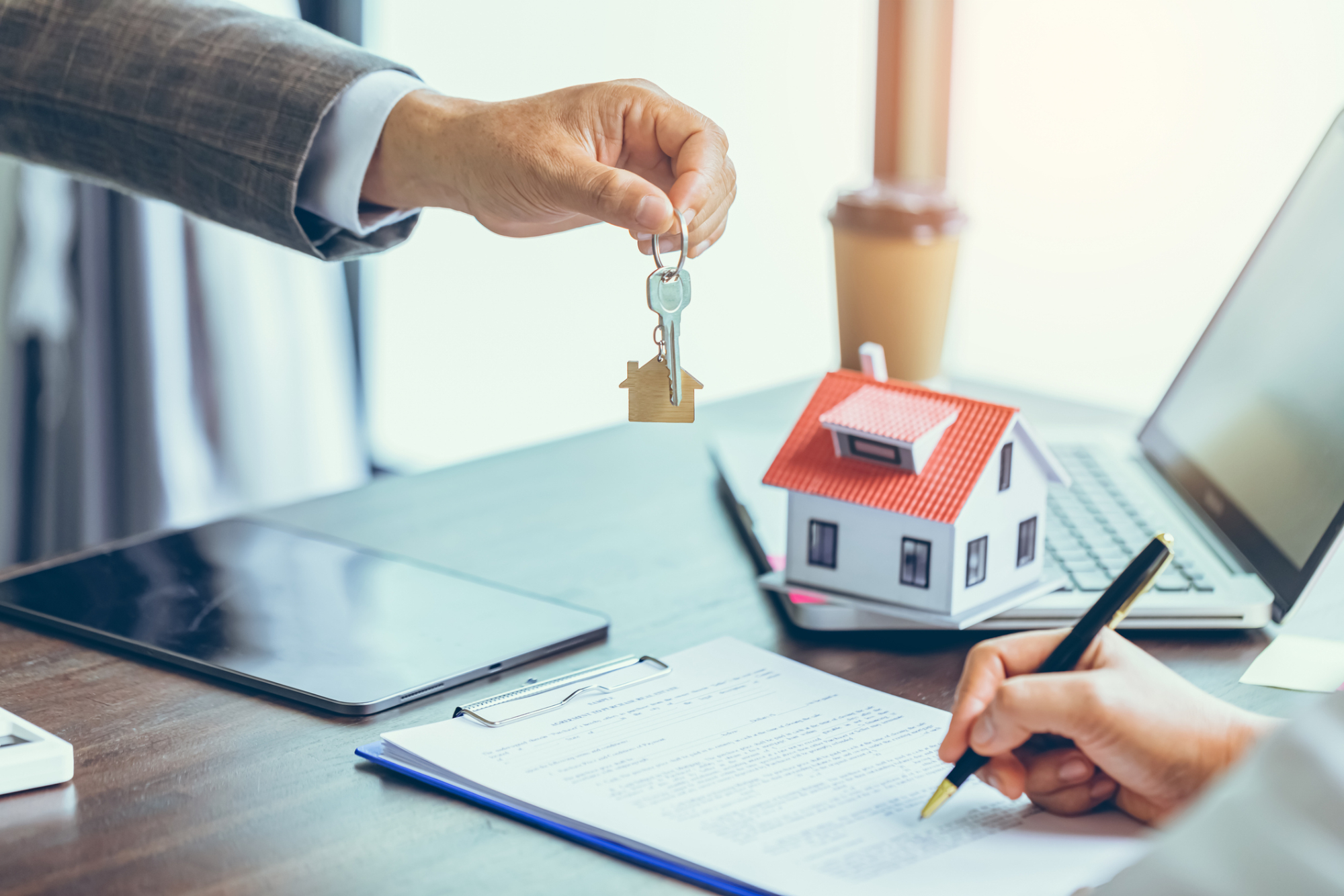 Cuando el mercado inmobiliario deja de ser suficiente: lo que todo inversionista debe aprender antes de comprar