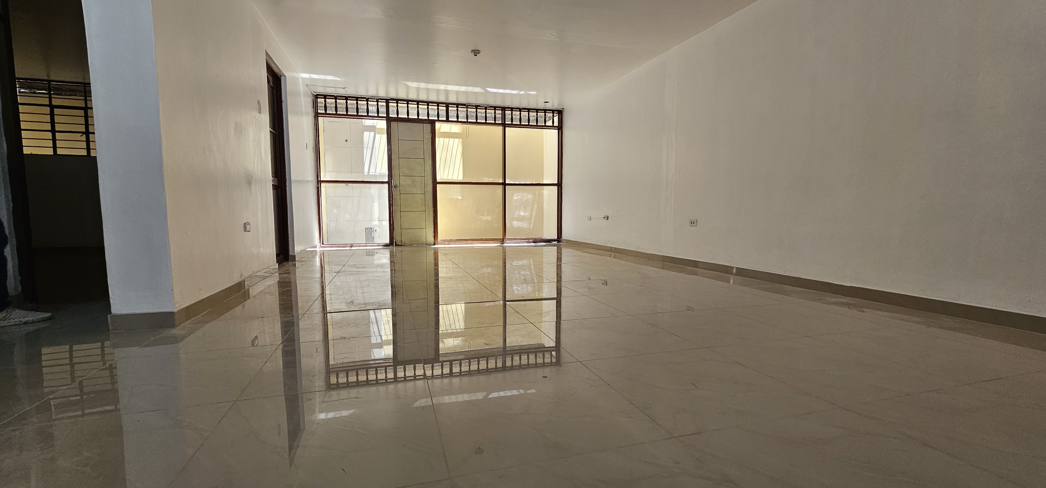 Inmejorable Ubicación:Casa Muy Cerca al Real Plaza
