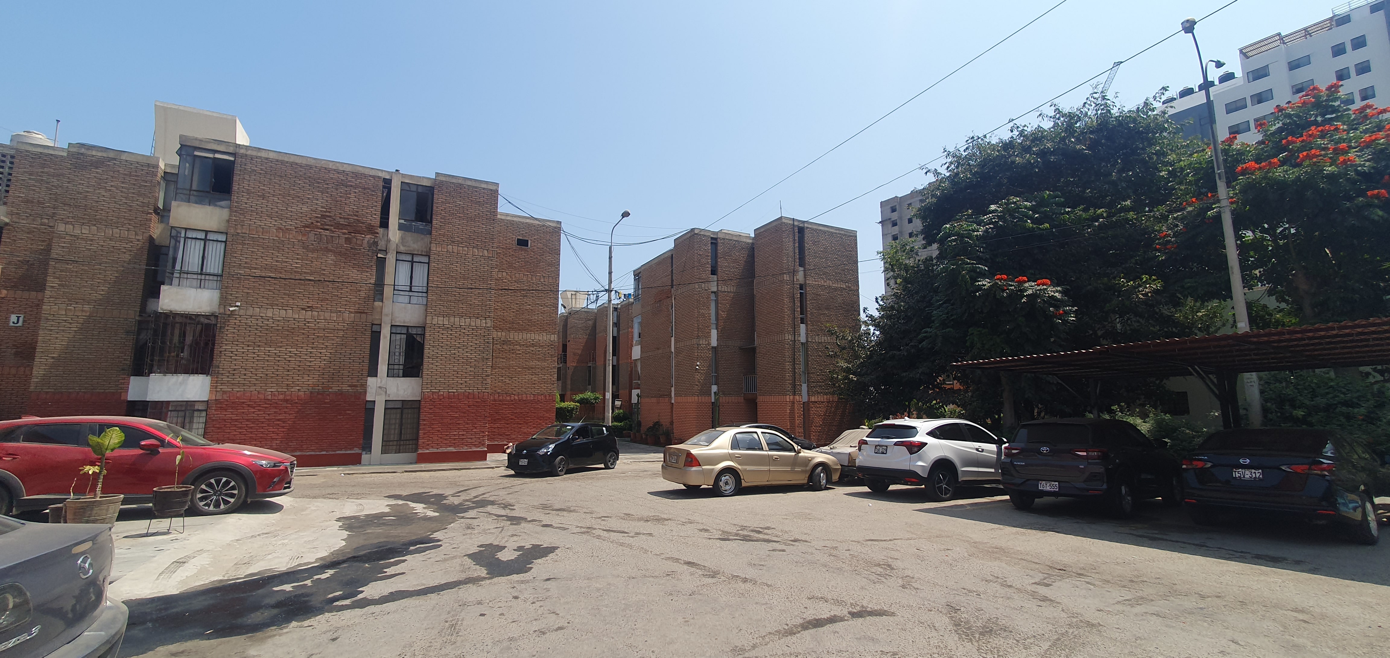 Remato Departamentos por Remodelar en Residencial Albrecht,Trujillo