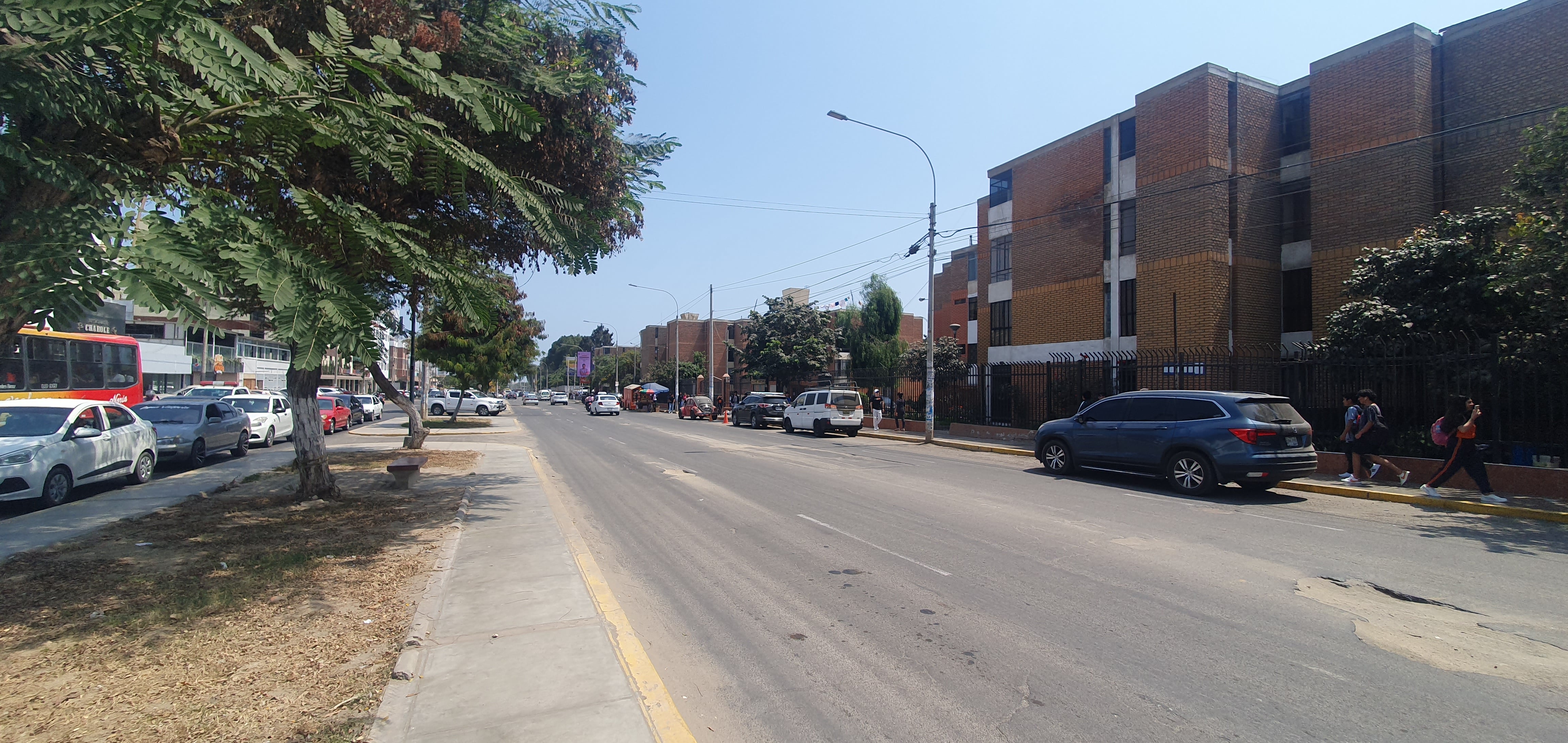 Remato Departamentos por Remodelar en Residencial Albrecht,Trujillo