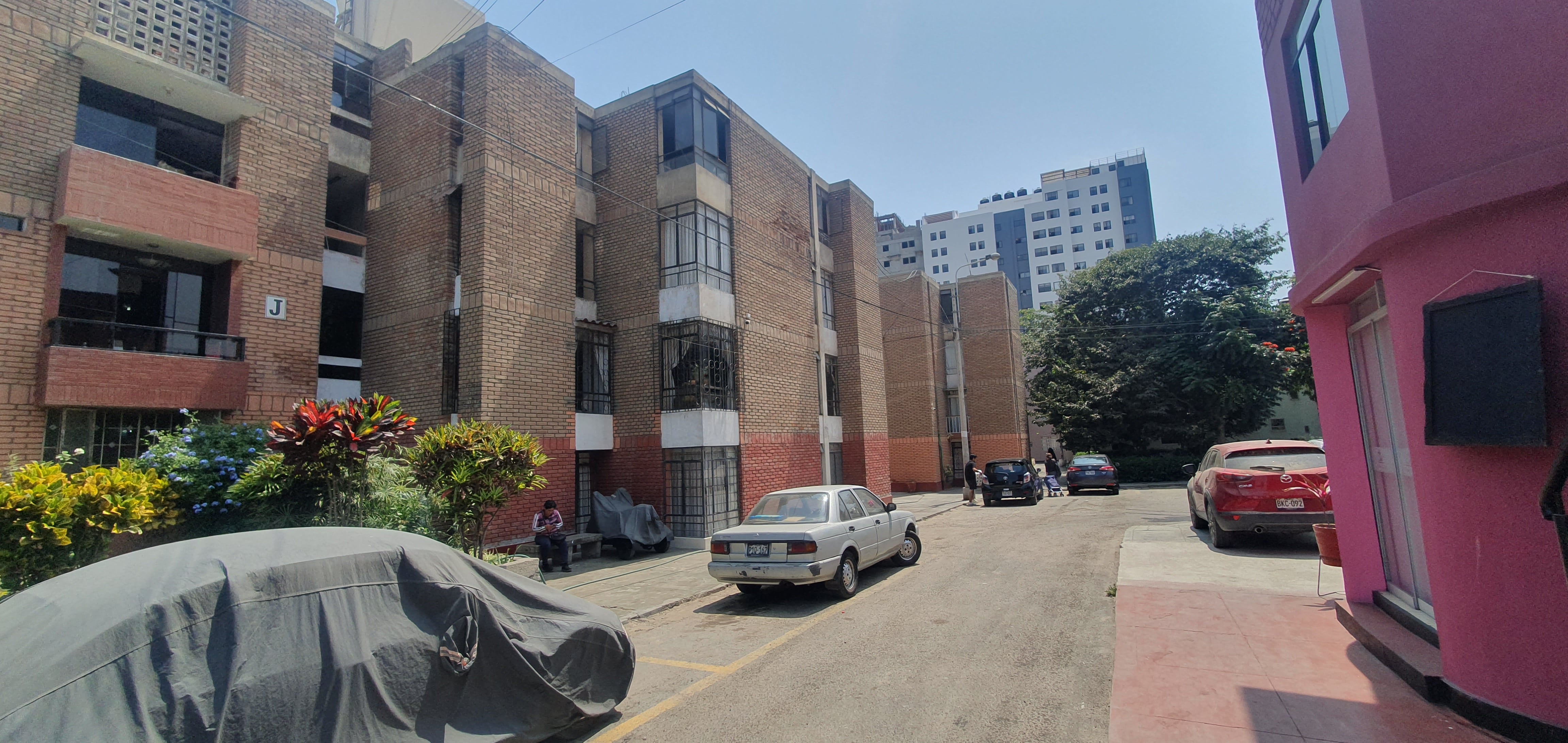Remato Departamentos por Remodelar en Residencial Albrecht,Trujillo