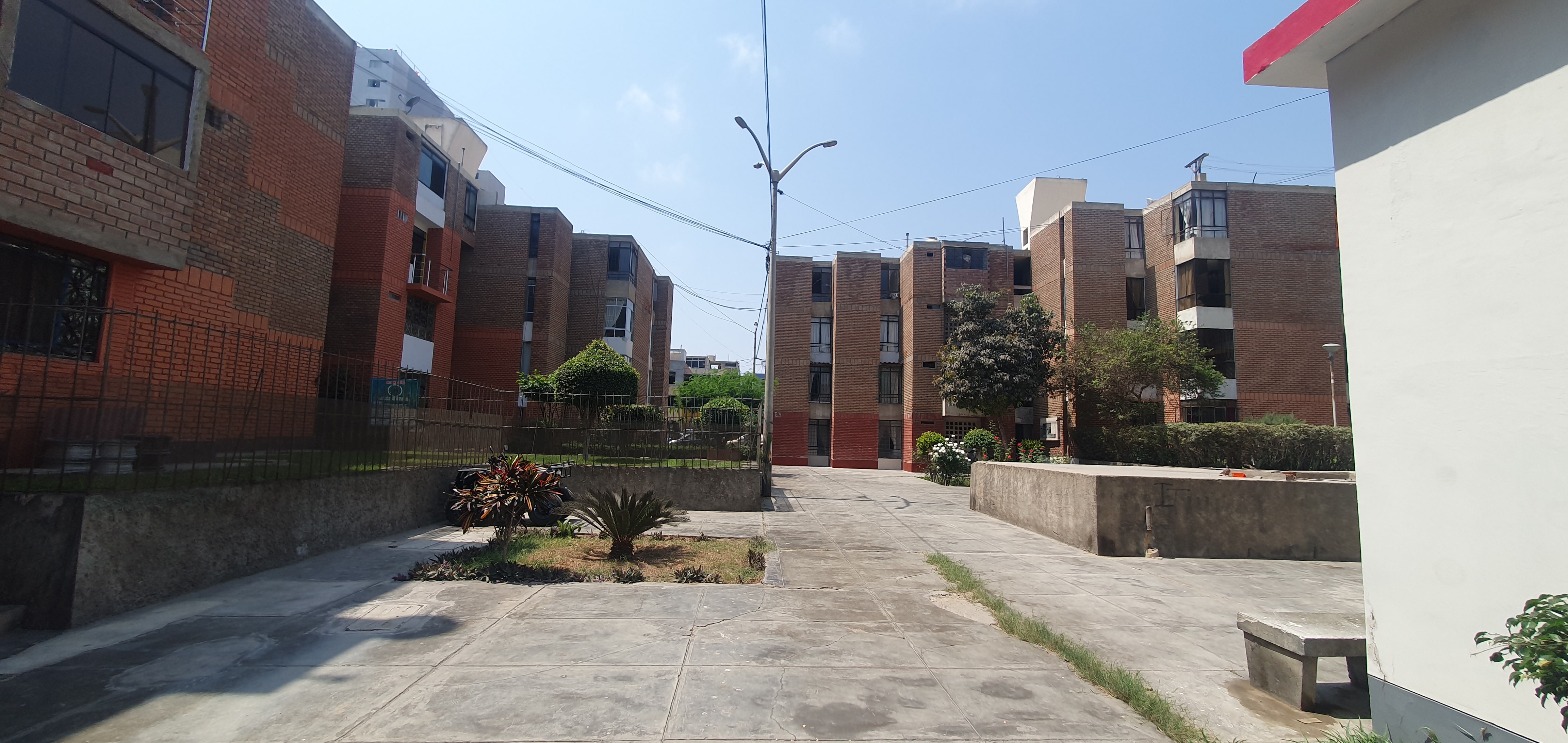 Remato Departamentos por Remodelar en Residencial Albrecht,Trujillo