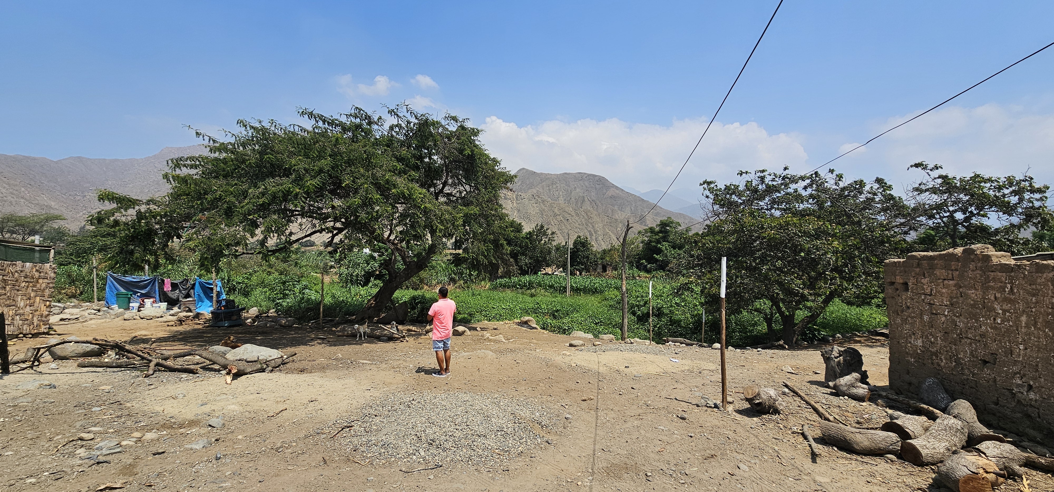 Terreno Frente a Carretera y con Agua Propia