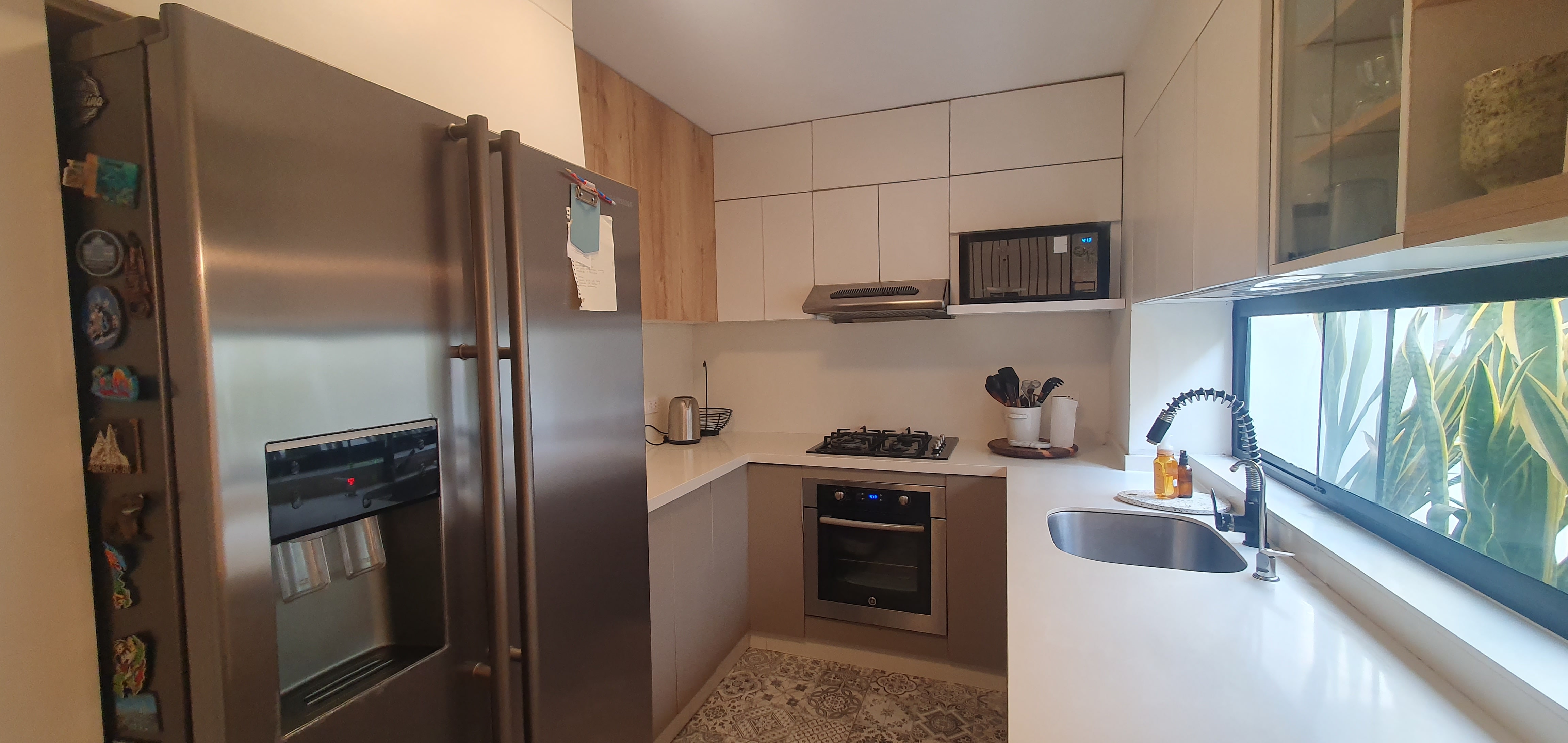 Dúplex de Primera Clase: Hogar, Comodidad y Estilo