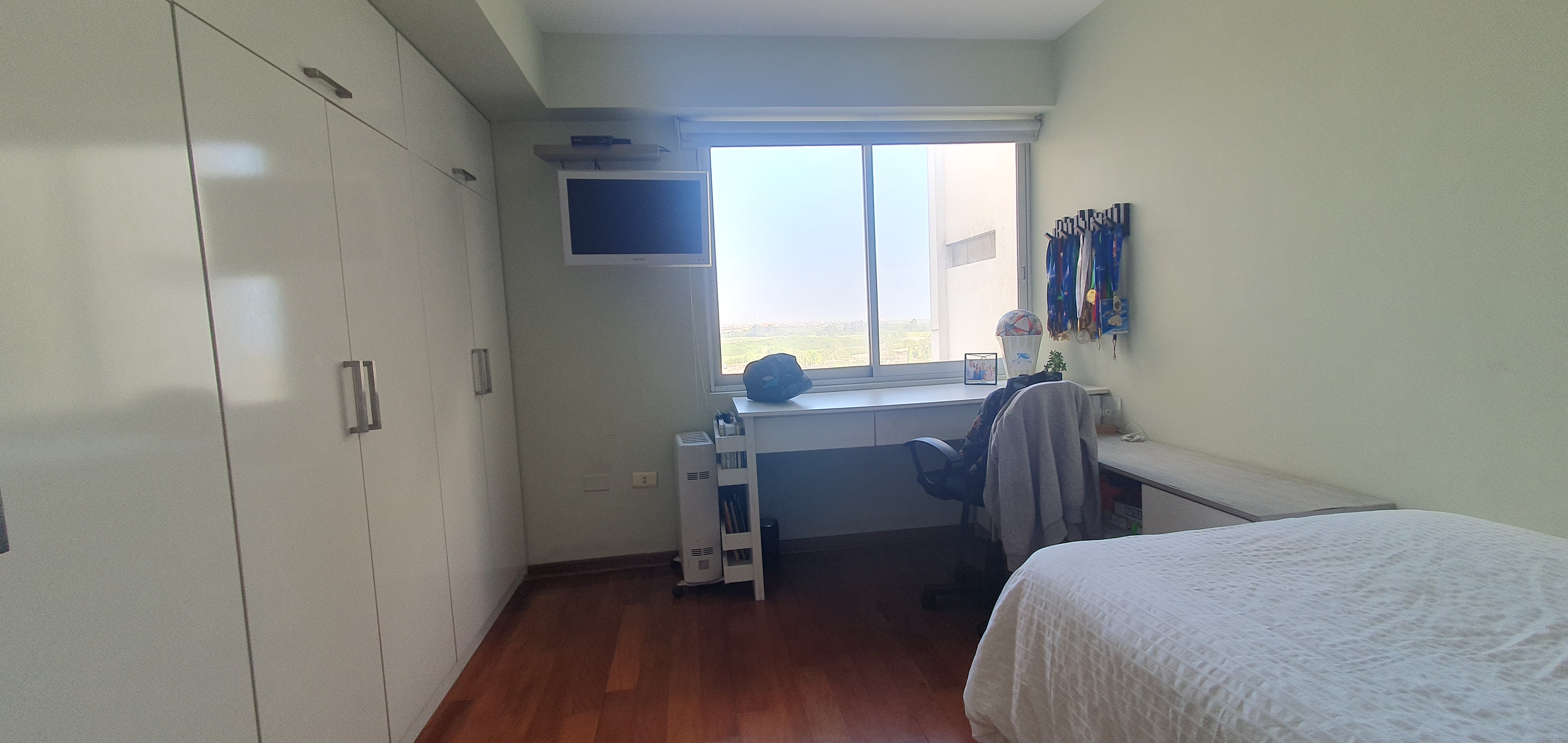 Dúplex de Primera Clase: Hogar, Comodidad y Estilo