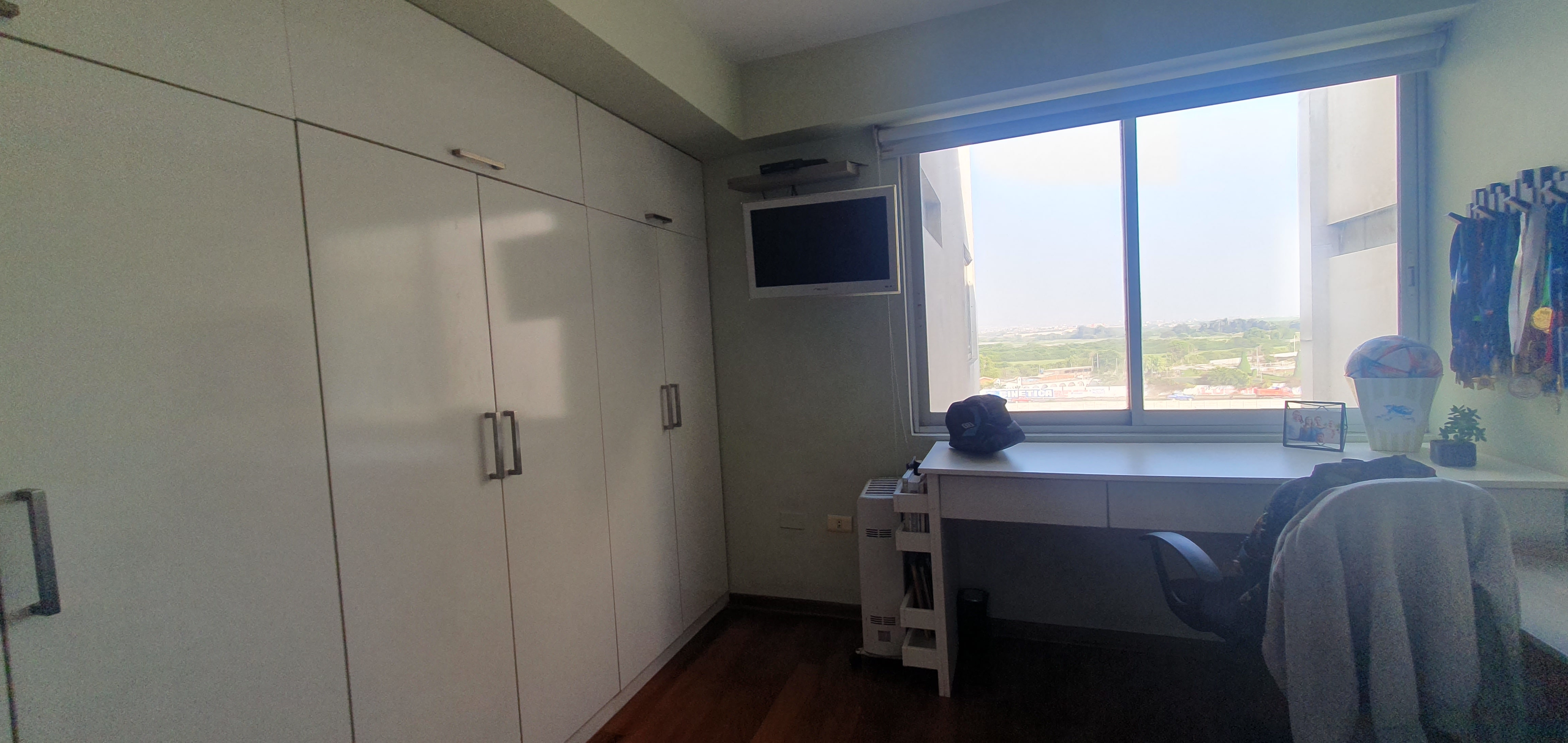 Dúplex de Primera Clase: Hogar, Comodidad y Estilo
