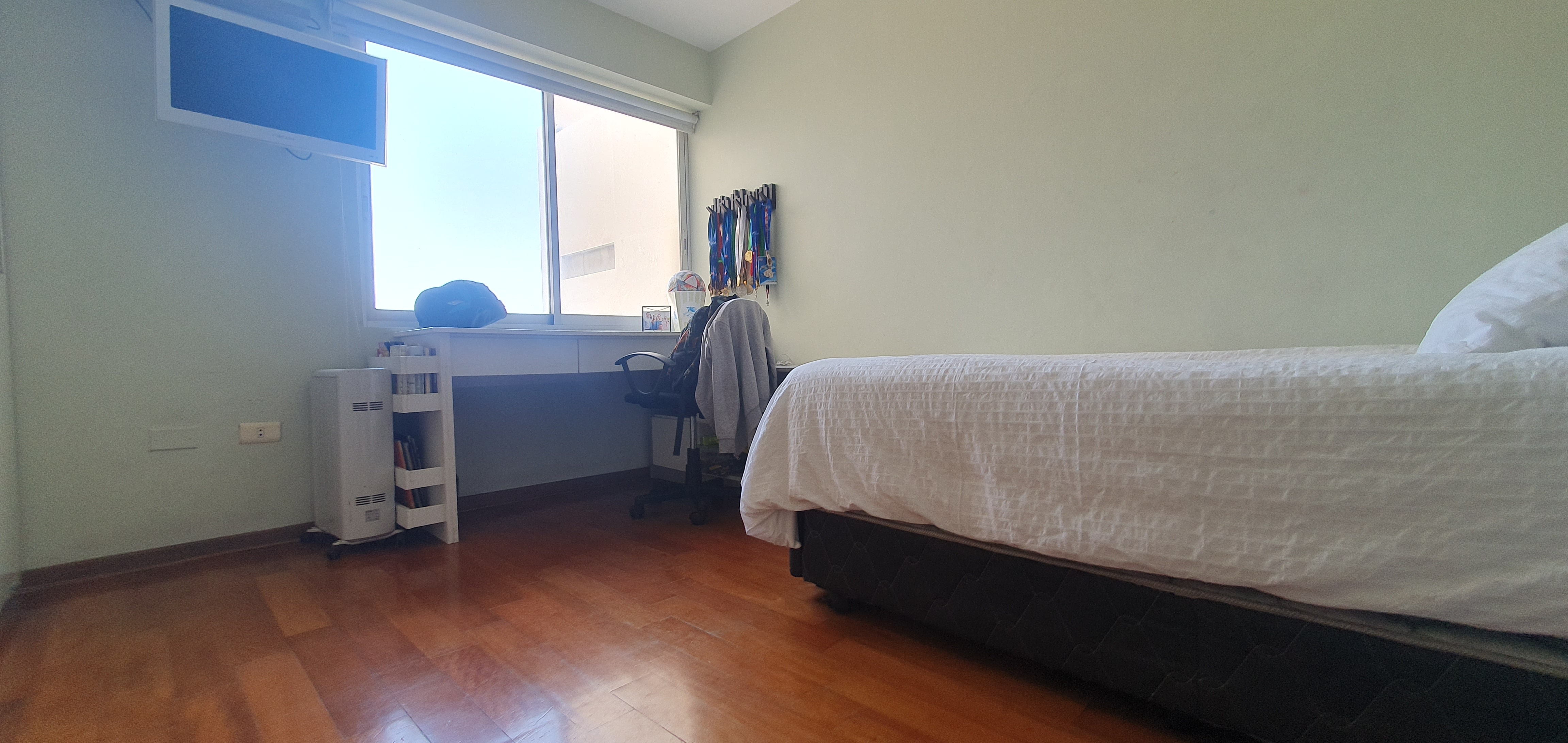 Dúplex de Primera Clase: Hogar, Comodidad y Estilo