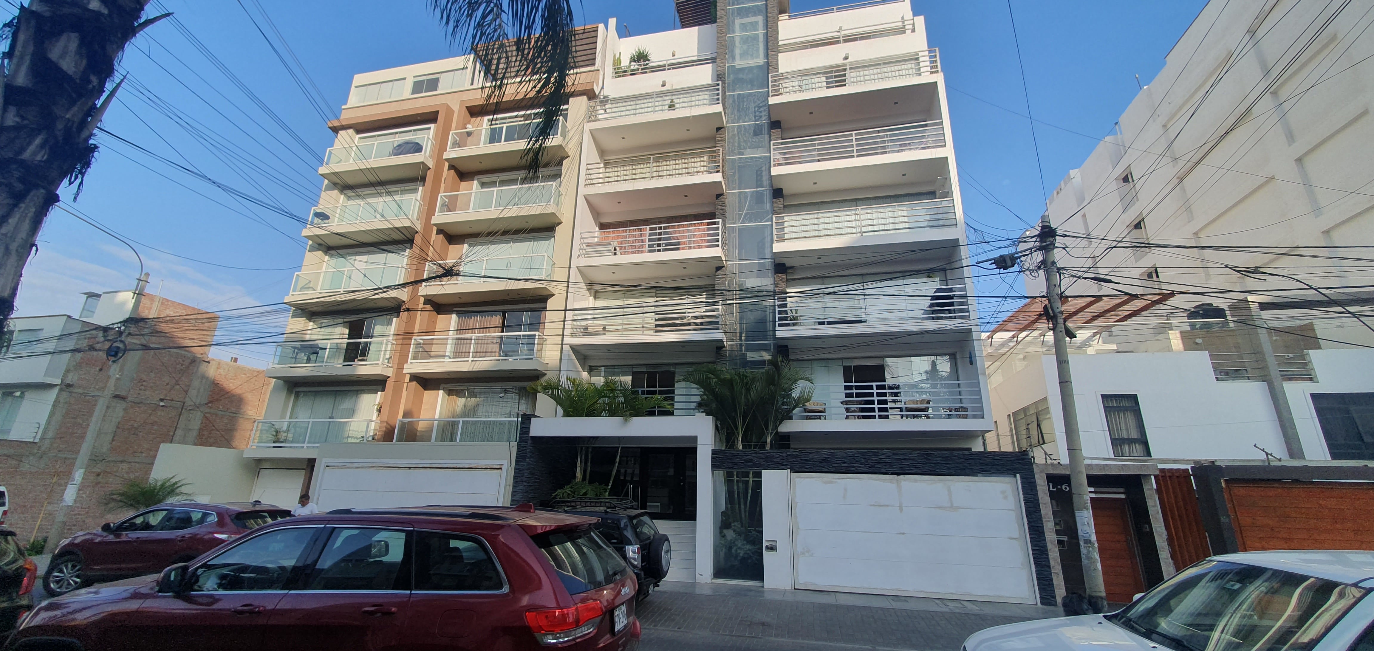 Dúplex de Primera Clase: Hogar, Comodidad y Estilo