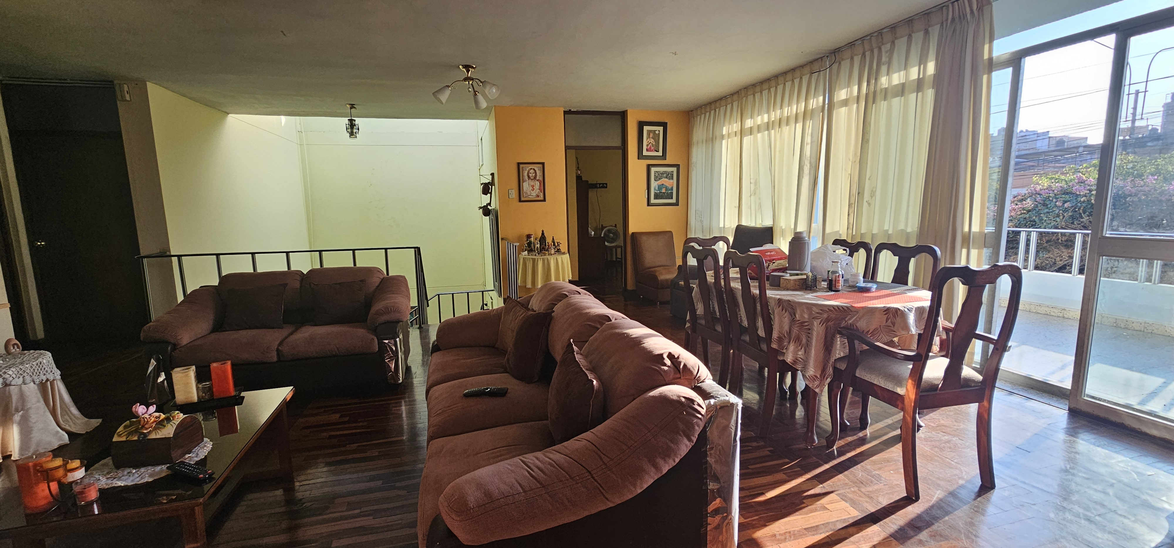 Casa en Av.Larco Cerca a Registros Públicos