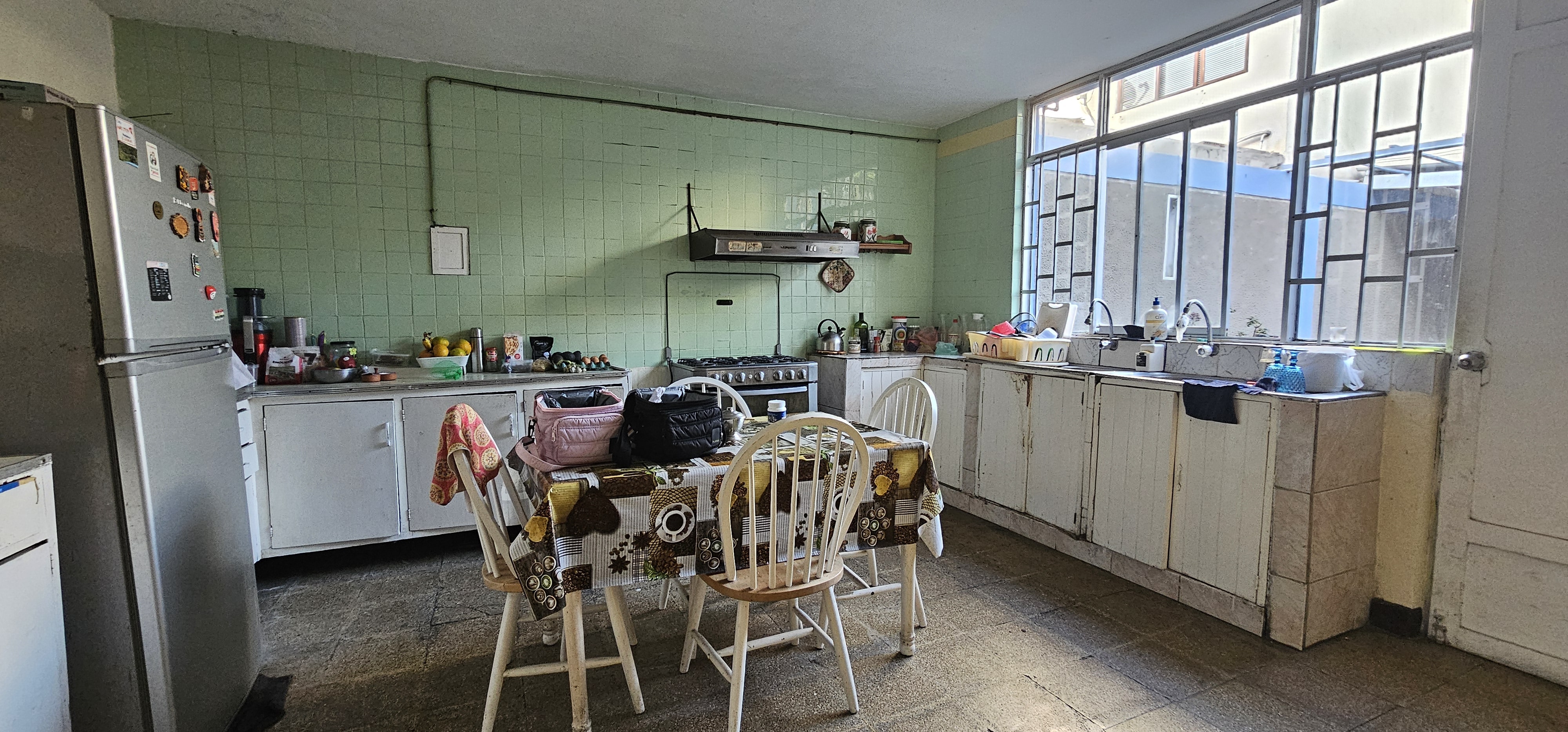 Casa en Av.Larco Cerca a Registros Públicos