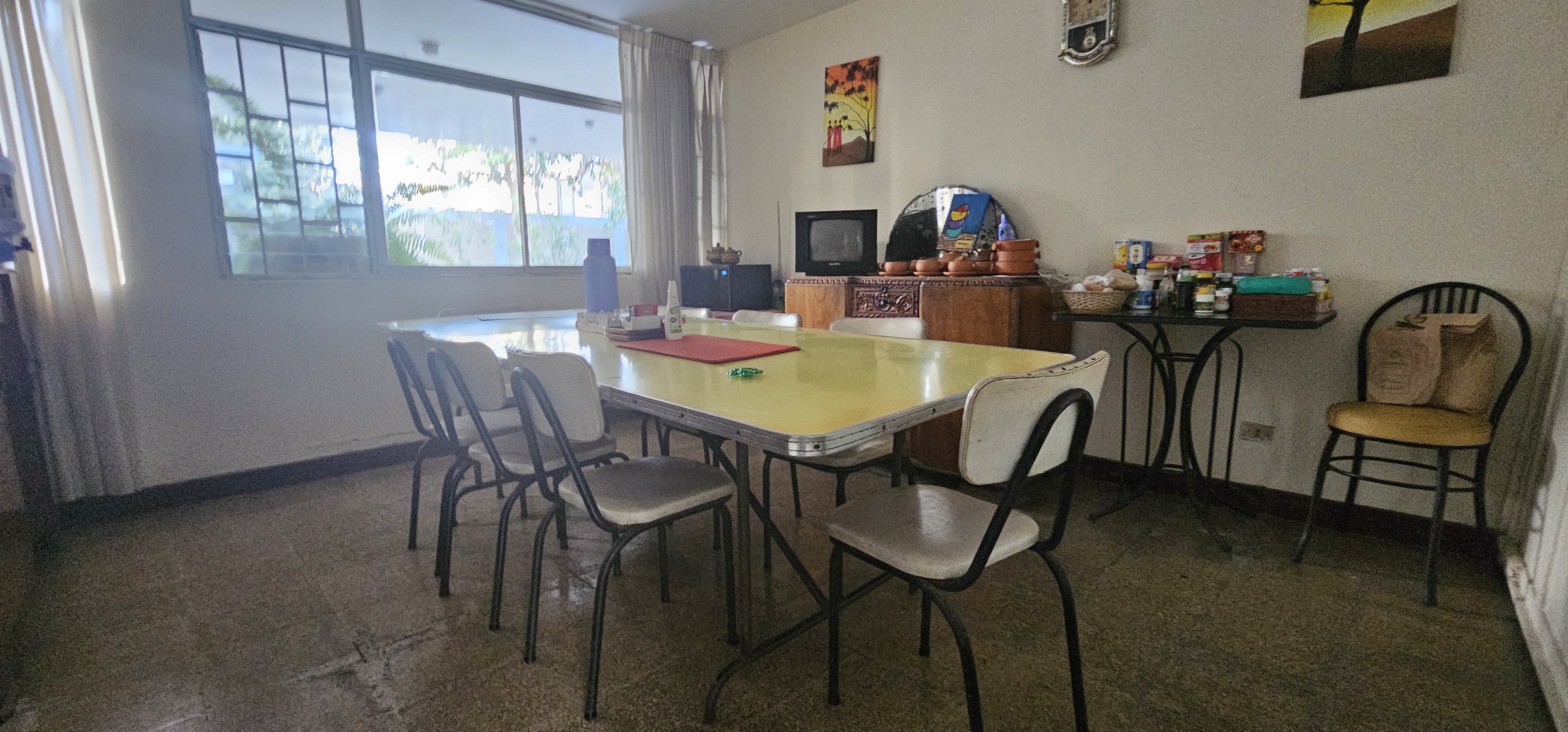 Casa en Av.Larco Cerca a Registros Públicos